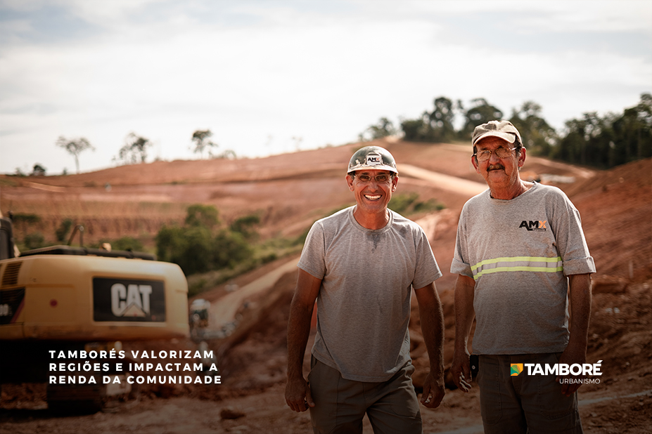 Trabalhadores na construção do Tamboré Juiz de Fora